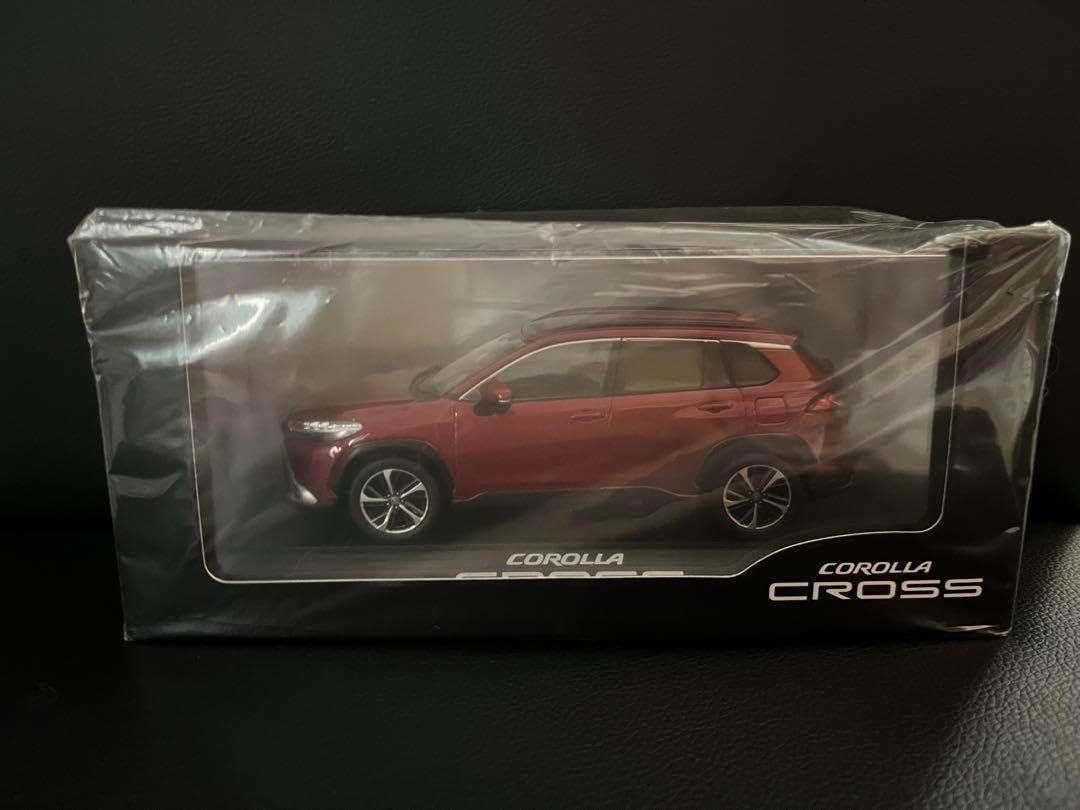 トヨタ特注 1/30新型トヨタカローラクロス　センシュアルレッドマイカミニカー トヨタ特注 1/30新型トヨタカローラクロス センシュアルレッドマイカ